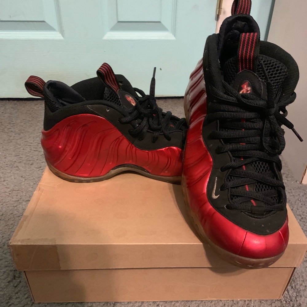 Nike Air Foamposite One University Red